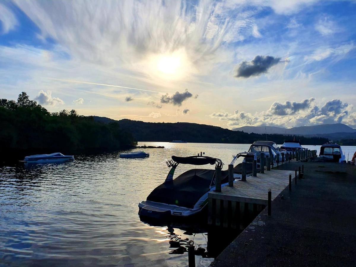 Jaw-Dropping Lodge With Hot Tub On Lake Windermere Exterior foto